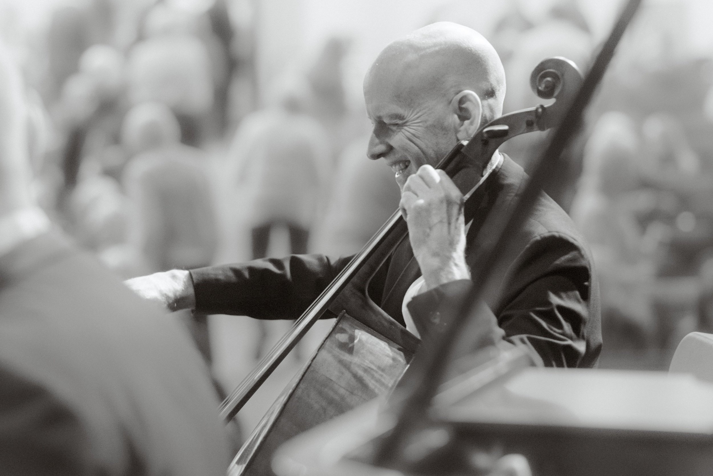 Music Director Charles Peltz conducting